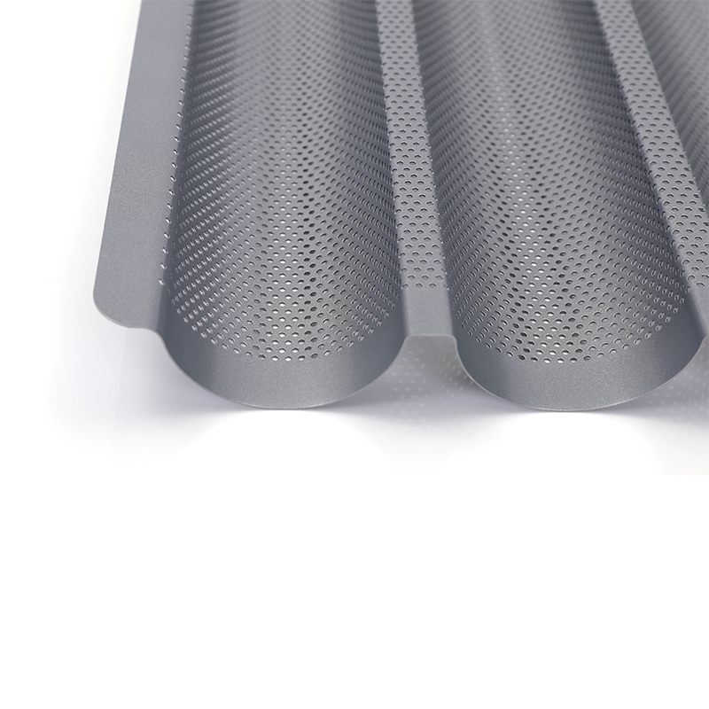 Molde perforado antiadherente para baguettes de 3 canales